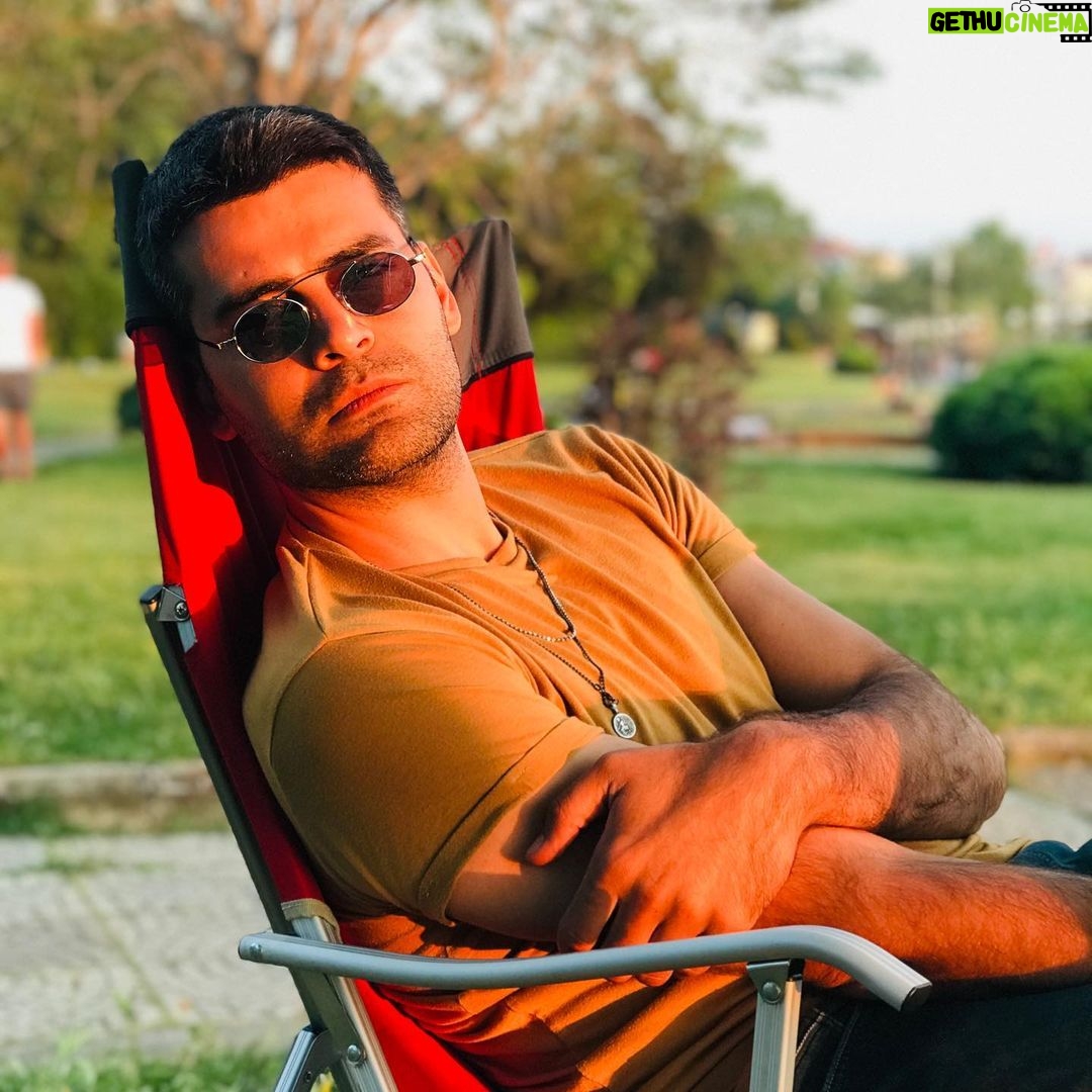 Erkan Meriç - 17.8K Likes - En karanlık gece bile sona erer ve güneş tekrar doğar