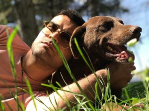 Erkan Meriç Instagram - 🐶 şu kadar sevilsek yeter be 🐶