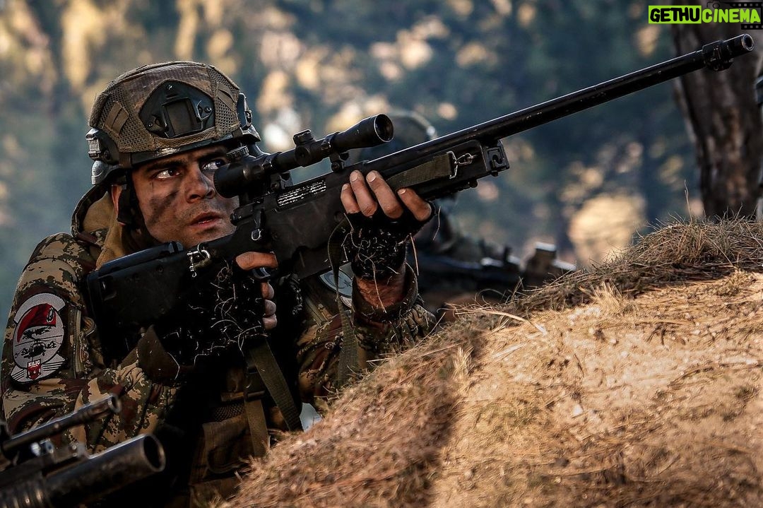 Erkan Meriç - 15.1K Likes - ⚔️ kılıç timi göreve hazır ⚔️ bu akşam saat 20:00 da evlerinize misafir oluyoruz @limon_film @savascifox @foxturkiye #savaşçı #fox #limonfilm 📸: @erkansorkun