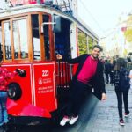 Erkan Meriç Instagram - Hep yapmak istemişimdir 😂😂 Istiklal Caddesi