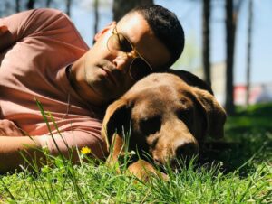 Erkan Meriç Instagram - 🐶 şu kadar sevilsek yeter be 🐶