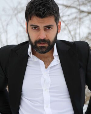 Erkan Meriç Instagram - is it black or white 👊👊