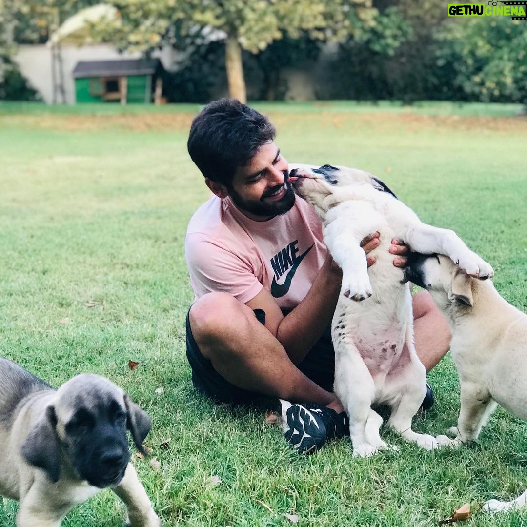 Erkan Meriç Instagram - Paylaştıkça çoğalır 🤗