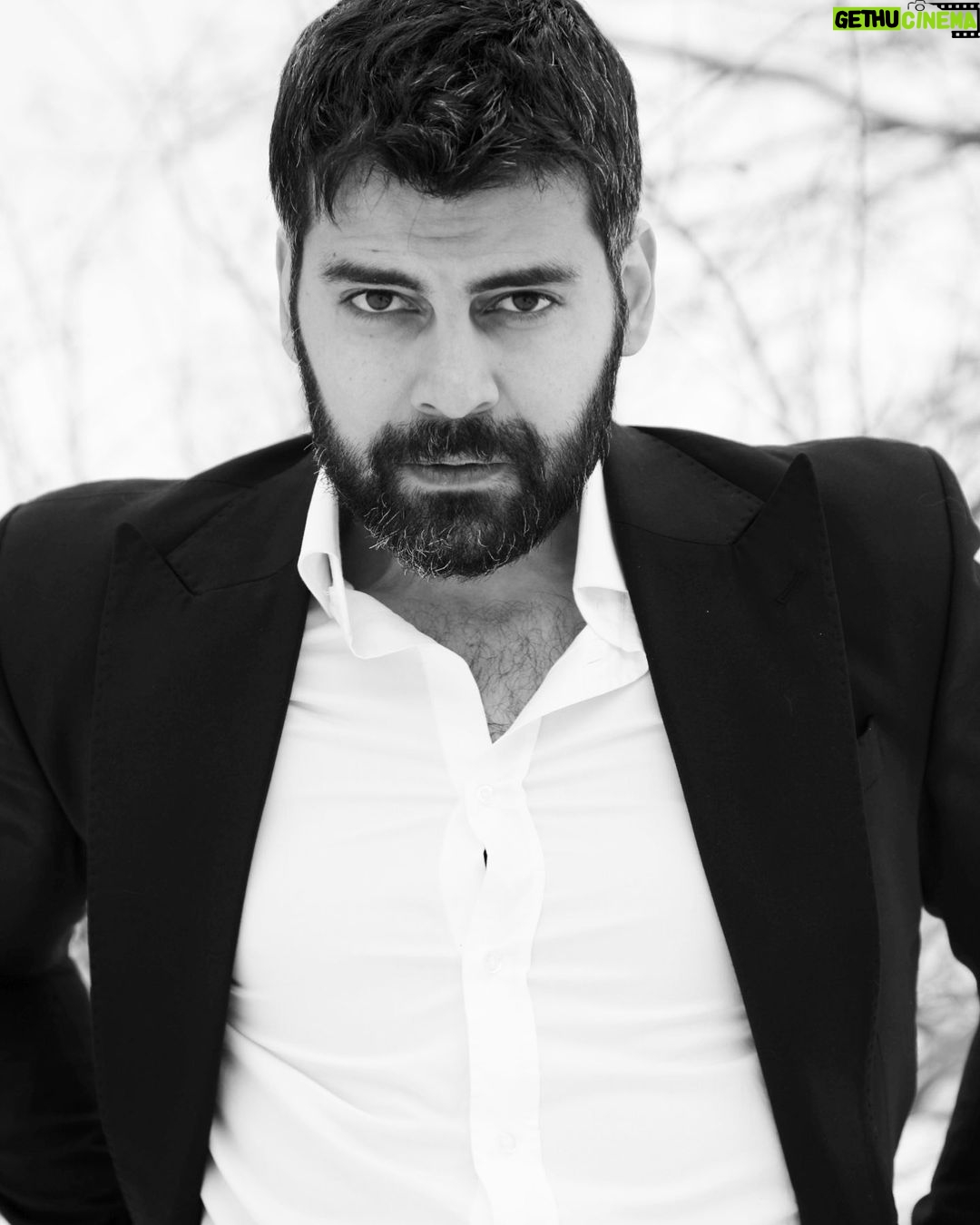 Erkan Meriç - 15.7K Likes - is it black or white 👊👊