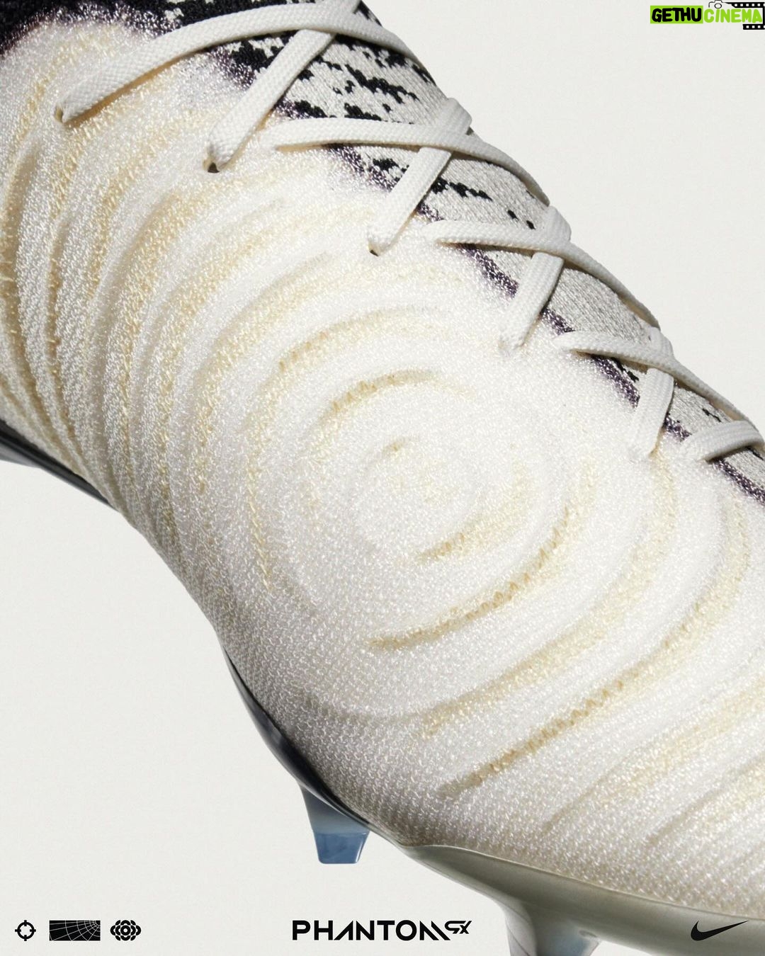 Erling Haaland Instagram - @erling.haalandโs precision is on point in the all-new ๐ท๐๐๐๐๐๐ ๐ฎ๐ฟ ๐ฏ Designed with ๐ฎ๐๐๐๐๐๐๐ uppers for precise ball control, and the Nike ๐ช๐๐๐๐๐๐ ๐๐๐ ๐ท๐๐๐๐ for powerful cuts, the ๐ท๐๐๐๐๐๐ ๐ฎ๐ฟ is here to help you own the top corner like Erling. #NikeFootball