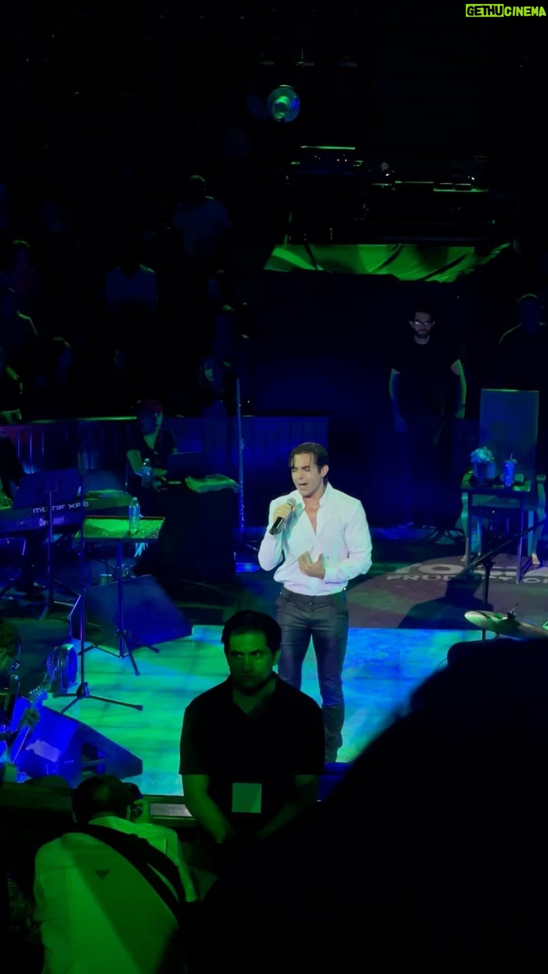 Ernesto D'Alessio Instagram - Tiempo de Rosas 🌹- Palenque CD. Victoria #graciastour