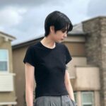 Erol Instagram - ⠀ 很不喜歡穿內衣，尤其夏天 台灣氣候很容易濕黏，幾乎都會印出一道內衣痕，相信不少女生都遇過同樣困擾，直到最近接觸雲朵衣後解決了這個問題 雲朵衣所有款式都會搭配胸墊，讓我覺得最貼心的是衣服跟胸墊尺寸可以分開選擇，適用於各種身型，不勒胸沒有任何束縛感，貼合身體但不緊繃 這邊要誇獎一下衣服本身的剪裁，很修飾身材 讓我穿上去都有直角肩了！！！每次看Blackpink 露出她們的直角肩都覺得有夠美，沒想到我偶爾也能擁有🥹讓人充滿自信 即日起至4/27購買雲朵衣，輸入我的專屬折扣碼erol 能享有特別的優惠，今年夏天來一場無束縛、無痕的體驗吧 #雲朵衣 #ootd California, USA