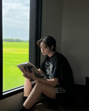 Erol Instagram - ⠀
喜歡陰天慵懶散步的感覺
喜歡海沒有盡頭所有心事都能被包容
喜歡憑直覺儘管不是永遠準確
喜歡文字每個人唸出來都有不同意思
喜歡善良質地的內心
喜歡你，星座運勢都會連你的一起看
這週戀愛運不錯要不要約出來？我知道哪間咖啡廳有貓，還有最近嚴重日夜顛倒，希望你可以每天跟我說晚安
好了我要停止碎念自己看到都覺得煩

有自己喜歡的事太重要了
認真過生活準備好自己，滿心期待那份喜歡到來
#simplelife #lifestyle #travelphotography #loveyourself