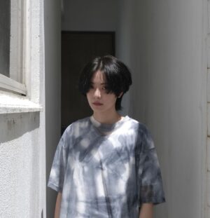 Erol Instagram - ⠀
不要以為愛人是一個選擇
當他出現後，能選擇的只剩下愛或者好愛
自始自終對於愛上一個人都無能為力
回想自己天下無敵那幾年，主要是三個字
沒遇到