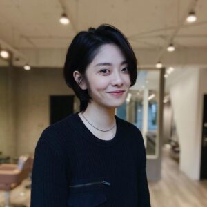 Erol Instagram - ⠀
世界太尖銳了難免會傷心
傷人的話說出口就收不回來
但謝謝照顧我感受的那些人讓我被温柔覆蓋
遇到好的人心裡只有感謝