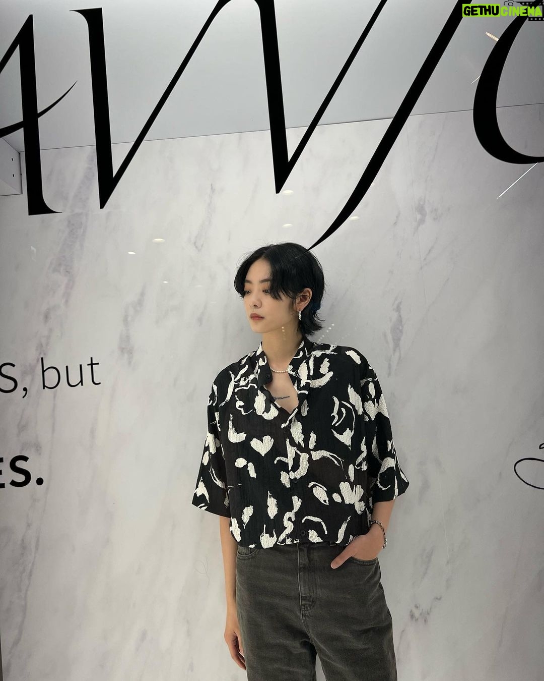 Erol Instagram - ⠀ 很高興受邀AVVJOY品牌發布會時尚秀 快樂就是看到那麼多美感的設計以及美女😚 #avvjoy #avvjoy品牌發佈會 #avvjoy #fashion #fashionshow #fashionstyle Ambi Space One