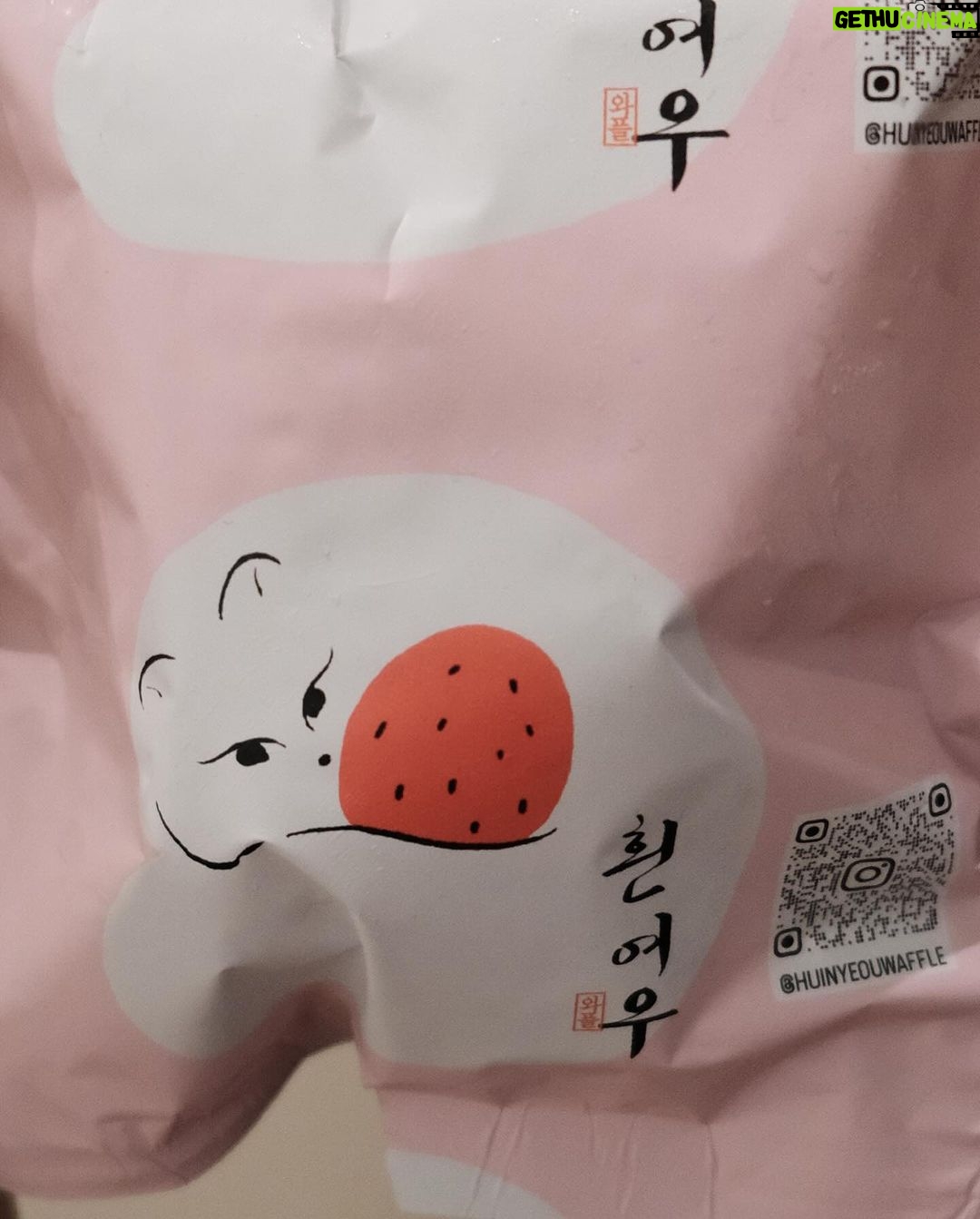 Erol Instagram - ⠀ 草莓季又到了,沒有一顆草莓是無辜的 讓我們來消滅這些小東西吧 #草莓季 #草莓控 #台北甜點