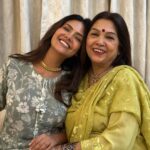 Esha Gupta Instagram – Happy birthday mumma.. 🧿