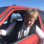 Espen Eckbo Instagram - Når du får glattspinning på vei til spillejobb i påsken. #påske #påskestemning #eckbosarkiv #waldemarhoff #hotellmusiker #keyboardist #veihjelp