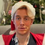 Espen Eckbo Instagram - En eksklusiv hilsen fra den ekte julenissen, han som gir deg Ding, uten dong! Let’n Alexis Munthe Be Your Father X-mas tonight! #Alexismunthe #nisseneibingen #djadvento #boyzvoice