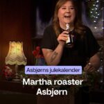 Espen Eckbo Instagram - Asbjørn slipper ikke unna en roast, når Martha er på besøk 😂 Nå er det bare to dager igjen til jul, dere 🎄