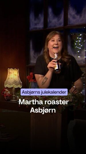 Espen Eckbo Instagram - Asbjørn slipper ikke unna en roast, når Martha er på besøk 😂

Nå er det bare to dager igjen til jul, dere 🎄