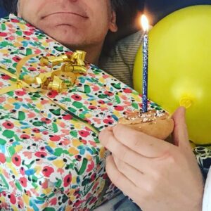 Espen Eckbo Instagram - Okej, @jacknicholsonofficial, da var det denne dagen vår igjen. Gratulerer! Håper du også fikk kanelbolle (og at din ikke var glutenfri, ved en glipp i frysedisken).