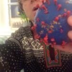 Espen Eckbo Instagram - God nyheter til alle karanteneentusiaster! #karanteneklubben #karantenekalender #nøtter #dplay #koronatutt #asbjørn #brekke