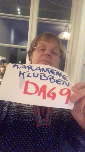 Espen Eckbo Instagram - Bli med Asbjørn og unngå totalgjennomsmitt av befolkningen. #asbjørn #karanteneklubben #karantenekalender #koronatutt #gjennomsmitt #tenkpositivt