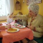 Espen Eckbo Instagram - Lenge før Cecilia Brækhus, var det Dikke Nielsen. #bestemor #boksing #adhd-farmor #eckbosarkiv