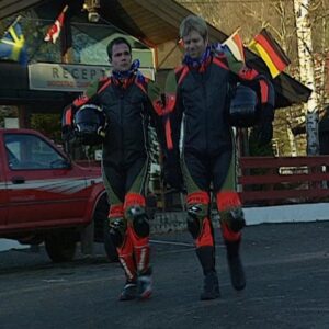 Espen Eckbo Instagram - Scooter eller motorsykkel? #eckbosarkiv #scooter #scootergutta #mc m @jonoigarden