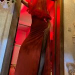 Esra Ruşan Instagram – Lohusam da lohusam. 🌹🧿
İnanmazsınız hepsini çok seviyorum.
