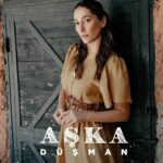 Esra Ruşan Instagram - fERASet’in içinde Esra var. Biz onunla elele tutuşuyoruz. Ondan yüreğim yangın yeri. Napiyim benim de heyecanım bu. @tv8 @acunmedyatr @askadusmantv8