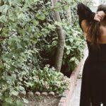 Esra Ruşan Instagram - Biraz elbisemden konuşalım, biraz eylülden. @misolestudio 🥀 #reklam