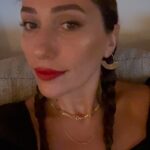Esra Ruşan Instagram - Bana soracak olursanız ağustosun 7 si, günlerden ptesi. Kimbilir bu kimin evreni? Başımıza iyi şeyler gelecek, çünkü çok kötü şey oldu. Kuralı böyle. Aynen, tamamdır🫡