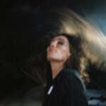 Esra Ruşan Instagram - Bana soracak olursanız ağustosun 7 si, günlerden ptesi. Kimbilir bu kimin evreni? Başımıza iyi şeyler gelecek, çünkü çok kötü şey oldu. Kuralı böyle. Aynen, tamamdır🫡