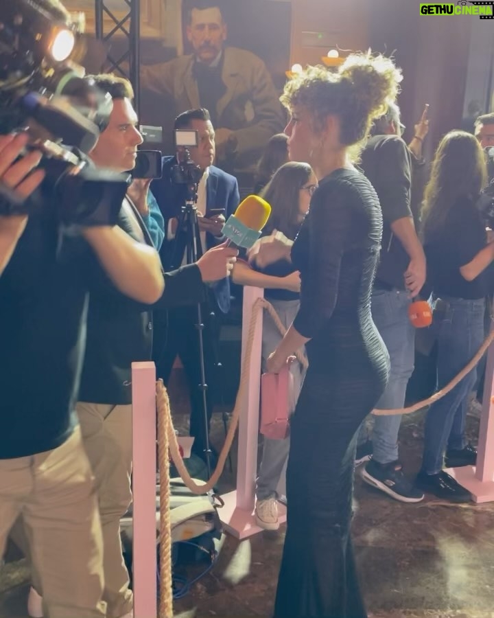 Esther Acebo Instagram - iNVESTiGACiÓN y ESPERANZA son Los conceptos que rescato de ayer en #ellecancerball Muchísimas gracias @elle_spain por contar conmigo para un evento tan importante y enhorabuena por hacerLo tan bonito y especiaL 💕