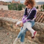 Esther Acebo Instagram – Los caracoLes son amigos. No comida 🐌
