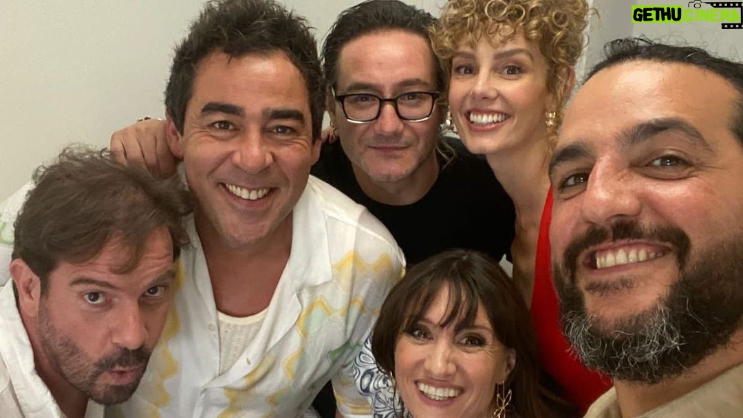 Esther Acebo Instagram - Junket DE PERDiDOS A RÍO o juntarnos y recordar Las miL aventuras de rodar con este equipazO (eL q se ve y eL q estuvo ‘detrás’) ♥️