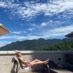Esther Acebo Instagram – De boas 🦎