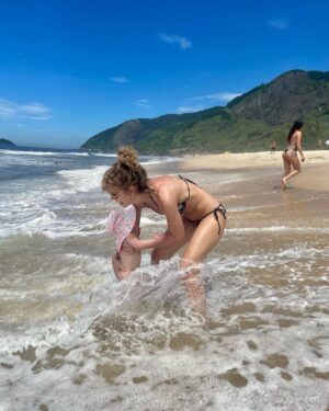 Esther Acebo Instagram - Nunca he ceLebrado San VaLentín, pero si tuviera q hacerLo, sería así 💕
Recreo