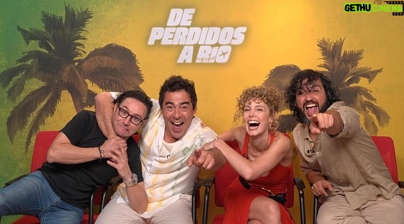 Esther Acebo Instagram - Junket DE PERDiDOS A RÍO o juntarnos y recordar Las miL aventuras de rodar con este equipazO (eL q se ve y eL q estuvo ‘detrás’) ♥️