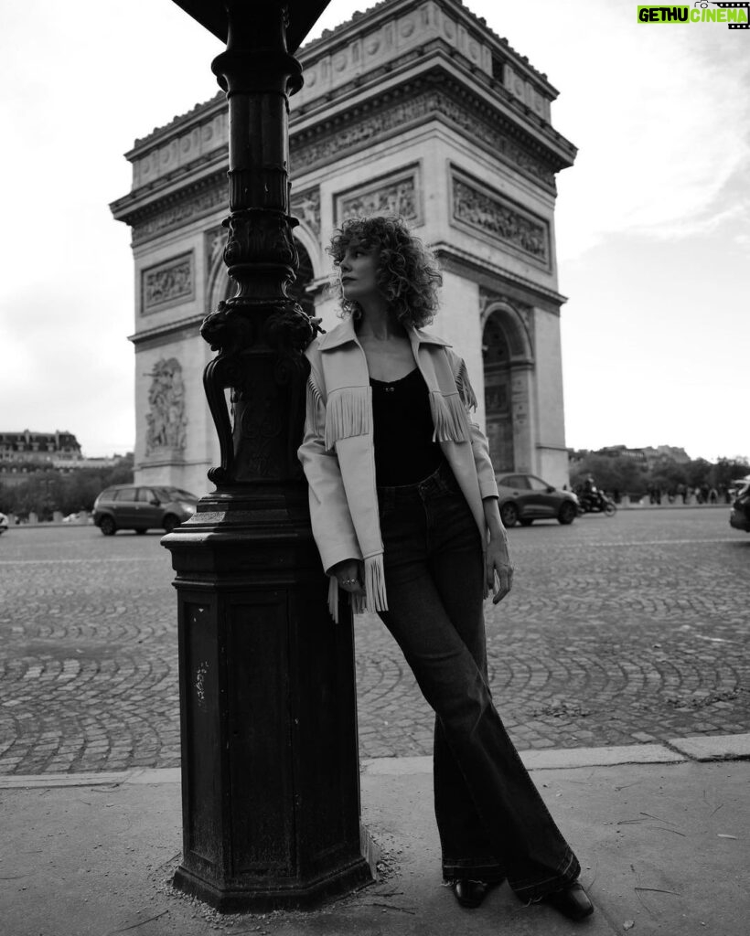 Esther Acebo Instagram - When in Paris ❤️