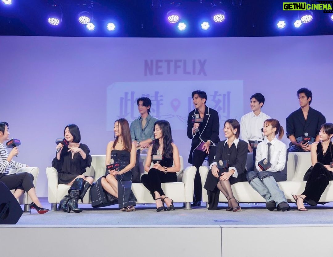 Esther Liu Instagram - #此時此刻 能跟這樣的團隊,這些可愛的人們在一起 就是很幸福的時刻 11/10日 @atthemoment.official 在 @netflixtw ✨全集數播出(好阿沙力😂) ✨各種戀愛故事 (通通都有全包👍🏻) ✨共同經歷疫情的我們(絕對心有戚戚焉) 每首歌都好好聽,真心喜歡 等我們一起都看了,再來心得分享✌🏻 Thank you Makeup: @karenchang_makeup Hairstyle: @uriel_zoom_hair Outfit: @veladebangkok Heels: @louboutinworld #Christianlouboutin Stylist: @or.huang @ivanwang.tw