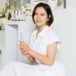 Esther Liu Instagram – 感謝厚愛啦～
在鑽石霜還沒有正式上市前
就已經讓我帶著趴趴走了

經 #業界知名過敏兒 我本人🙋‍♀️試用認證
有善保護過敏肌膚沒有刺激性
防曬效果極佳不油膩
手殘人也能輕鬆擁有自然光澤
智能校正因子能像鑽石一樣多焦變色

感謝邀請讓我可以成為品牌好友
這一天跟大家玩的很開心🫶🏻

#頂超生技 #IG水晶高光鑽石霜 #一點二推三提亮 
 #妝養合一 #輕便攜帶 #網美肌膚
商品連結https://lihico.com/FqPDt

Thank you 
Makeup: @karenchang_makeup 
Hairstyle: @fluxreel_queena 
Stylish: @orangekai @limitsy3n 
👗: @alexandermcqueen 
👠: @manoloblahnik 
💎: @tiffanyandco 

📷: @hellohenryboy