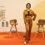 Esther Liu Instagram – 分享破框的心路歷程
其實不管在學習上或是職涯上
甚至是自己的人生
都是不會停止的一直跨越

很開心能來 @ysyct 分享生命經驗
很喜歡這樣可以回答大家問題的時間🫶🏻

Thank you
Makeup: @karenchang_makeup 
Hairstyle: @nelsonkuo_zoom 
Outfit :
 @sandroparis