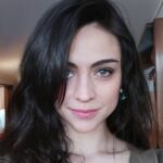Etienne Bobenrieth Instagram – Yo me gusto y me invito a salir. Un paseíto por la terraza, copita de vino en el living  y quizá  qué pase después 😂😂😂😂 Besos y abrazos a todes !!!!!
PD: SOY IGUAL A MI MAMIIIIIII 
@marcelacanasc  te amo 💚