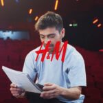 Etienne Bobenrieth Instagram - Amigas y amigos!!!! Acá un adelanto de la colaboración que hice con @hm !! Se viene el cambio de temporada !! ¿Reglas para vestirse? ¡Sólo que te sientas cómodo con tu estilo! Atentos@s a lo que se viene con H&M para que te expreses a través de look!!! 🤟🏼😉💜🙌🏼 #HMMan #HMChile @hm_man