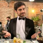 Etienne Bobenrieth Instagram – ¿Cómo recibirán al viejito y al 2022?
#pobrenovio 
#navidad
#2022