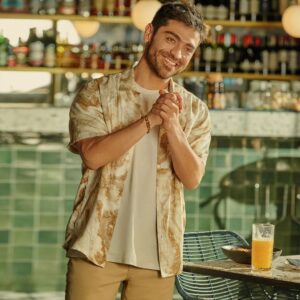 Etienne Bobenrieth Instagram - Elige tu estilo y tu comodidad!! Fui a @hm_man y elegí lo que me identifica, dependiendo del momento 😉❤🤟🏼✌🏻✨️
#HMMan 
#HMChile 
@hm