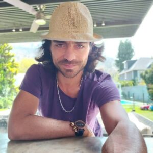 Etienne Bobenrieth Instagram - Buen día buen fin de semana!😁💥🤟🏻🙌🏽💜