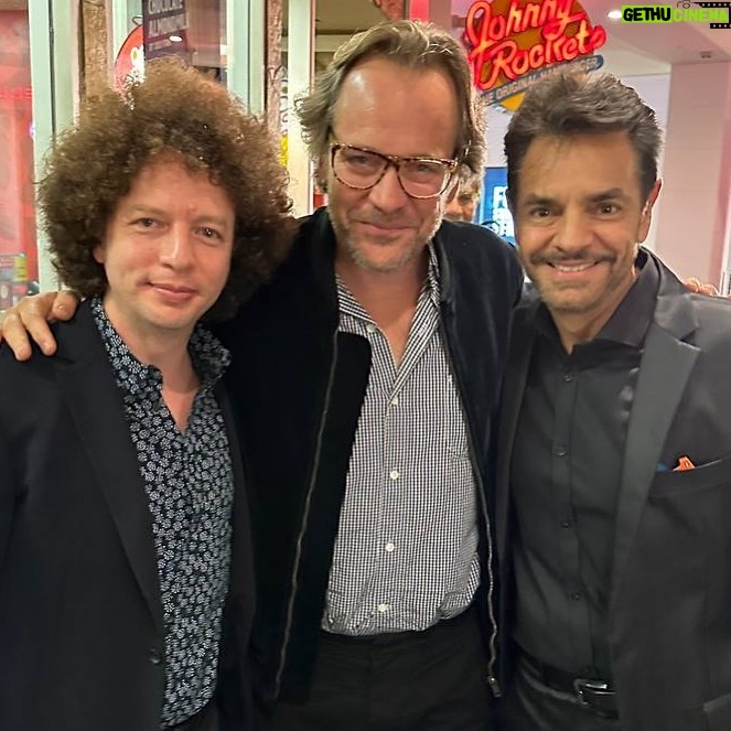 Eugenio Derbez Instagram - What an amazing work! #memoryfilm Congratulations #michelfranco @gaardsars !!! / Felicidades a mi admirado y querido #michelfranco #movienight #memory 🎥🎞️