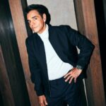 Eugenio Derbez Instagram - El actor mexicano Eugenio Derbez celebra 50 años de carrera con su película #radical , que ha sido reconocida como “Película Favorita” en el Festival de Sundance. En esta entrevista y sesión de fotos para @esquiremx, comparte sus pensamientos sobre la producción de esta inspiradora película basada en hechos reales y su visión sobre la educación. Entrevista @joalferez Fotos @weshootmuch / Germán Nájera e Iván Flores Estilismo @rodrigoalcantara Grooming @marcelloerd Director de arte @esedirector Director editorial @alfonsoparra__