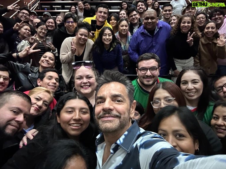Eugenio Derbez Instagram - Surprising the audience into some movie theaters in NYC @radicalthemovie .