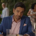 Eugenio Derbez Instagram – We here at @3pas_studios are thrilled for you all to see our upcoming new season of ACAPULCO on @AppleTV, but first, I would like to personally thank the Government of Jalisco @GobiernoJalisco and the Filma Jalisco Program @FilmaJalisco for selecting our production to be the first to receive the new #CashRebateJalisco. With their generous support and recognition, we were able to expand the scope of our storytelling while also creating jobs and generating new business. Over three seasons, our cast and crew have become a huge family, working seamlessly while shooting in some of the most beautiful parts of Jalisco. This partnership makes our Las Colinas hotel feel even more like a home. Stay tuned! #FilmaJalisco #AcapulcoTv @aeejalisco @secretariaturismo_jalisco @lionsgatetv @sinsentidofilms @tbaumco
En 3Pas Studios estamos muy emocionados de que todos ustedes vean la nueva temporada de ACAPULCO en @AppleTV, pero primero, nos gustaría agradecer personalmente al Gobierno de Jalisco @GobiernoJalisco y al Programa Filma Jalisco @FilmaJalisco por seleccionar nuestra producción para ser la primera en recibir el nuevo #CashRebateJalisco. Con su generoso apoyo y reconocimiento, pudimos ampliar el alcance de nuestra historia y al mismo tiempo crear empleos y generar nuevos negocios. A lo largo de tres temporadas, nuestro cast y equipo nos hemos convertido en una gran familia, mientras filmamos en los lugares más hermosos de Jalisco. Gracias a esta asociación, nuestro hotel de Las Colinas se siente aún más como un hogar. ¡Nos vemos pronto! #FilmaJalisco #CashRebateJalisco #AcapulcoTv #FilmaJalisco #AcapulcoTv @aeejalisco @secretariaturismo_jalisco #lionsgateTV @lionsgatetv @sinsentidofilms @tbaumco